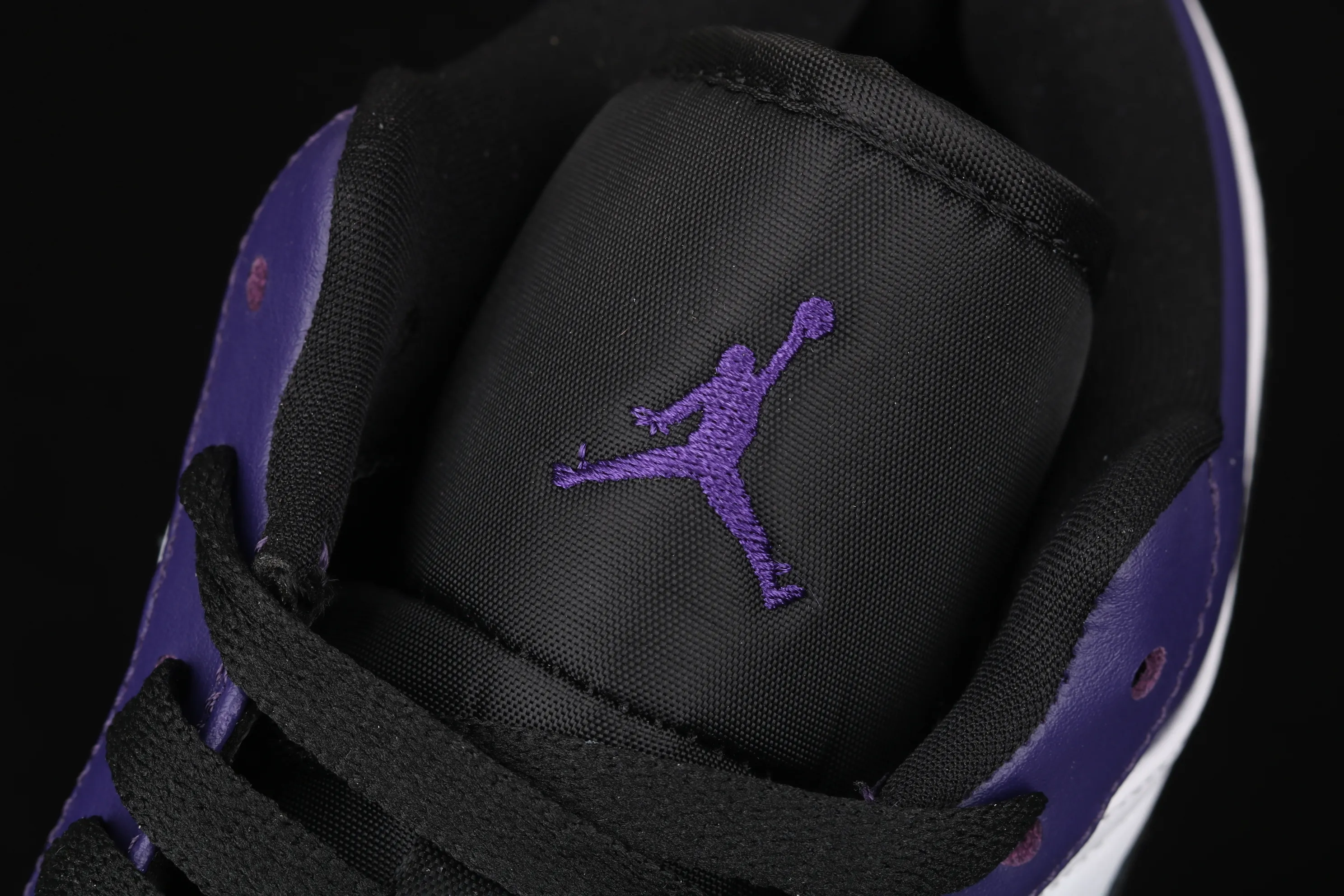 All Categories Air Jordan Jordan Series Basketball Shoes Air Jordan 1 Low New Version Air Jordan 1 Low AJ1 Joe 1 Low Top Leather Grape Purple 553558-500